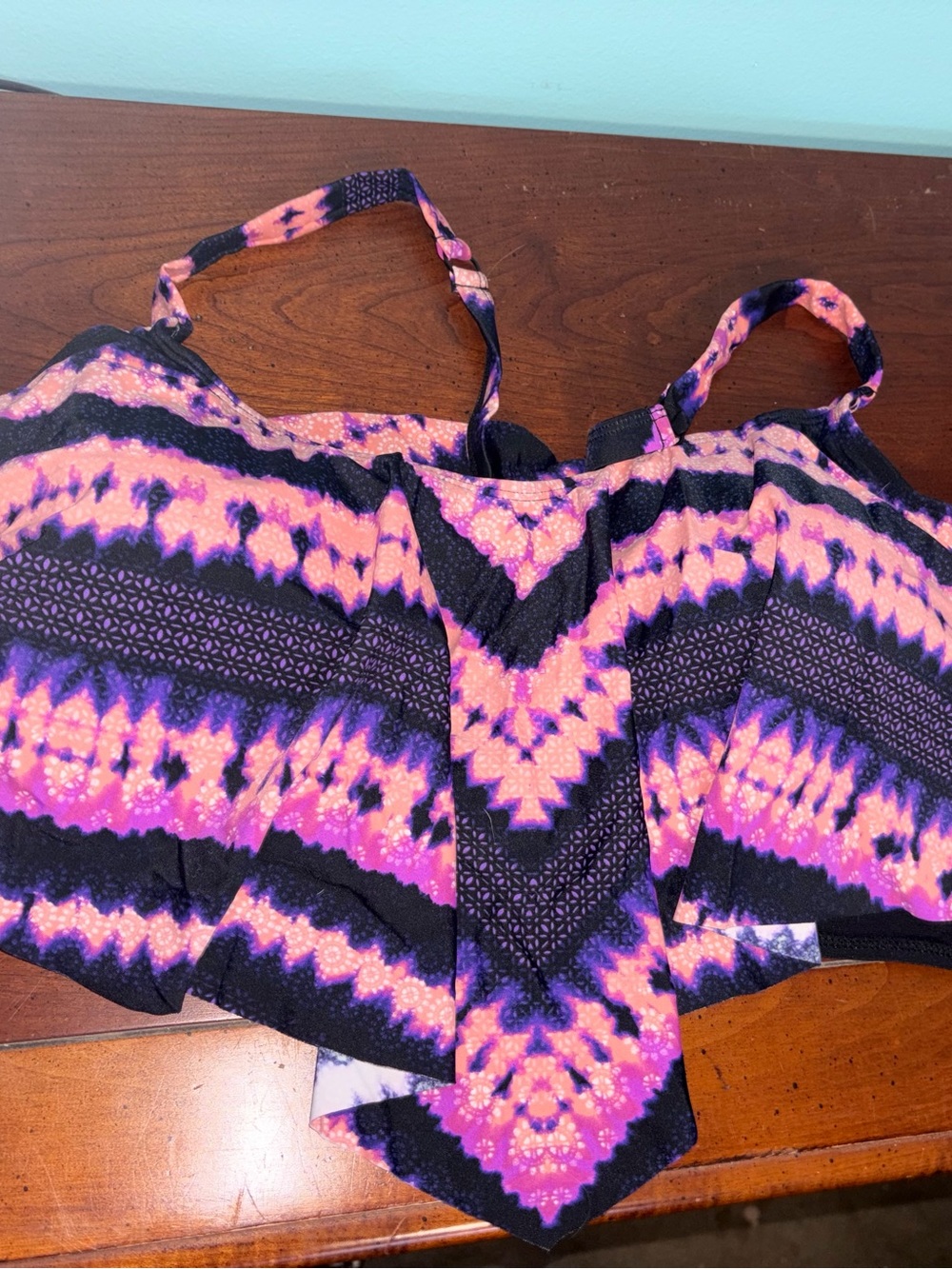 Torrid size 3 Pink/Purple Flounce Swim Bikini top